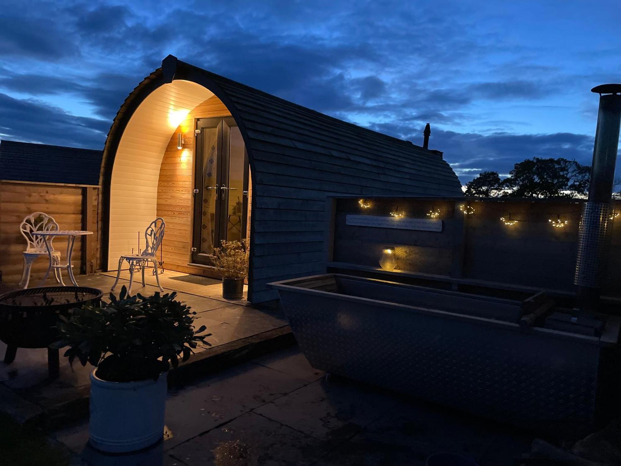 Abbey Farm Luxury Glamping Hotel Rhuddlan ภายนอก รูปภาพ