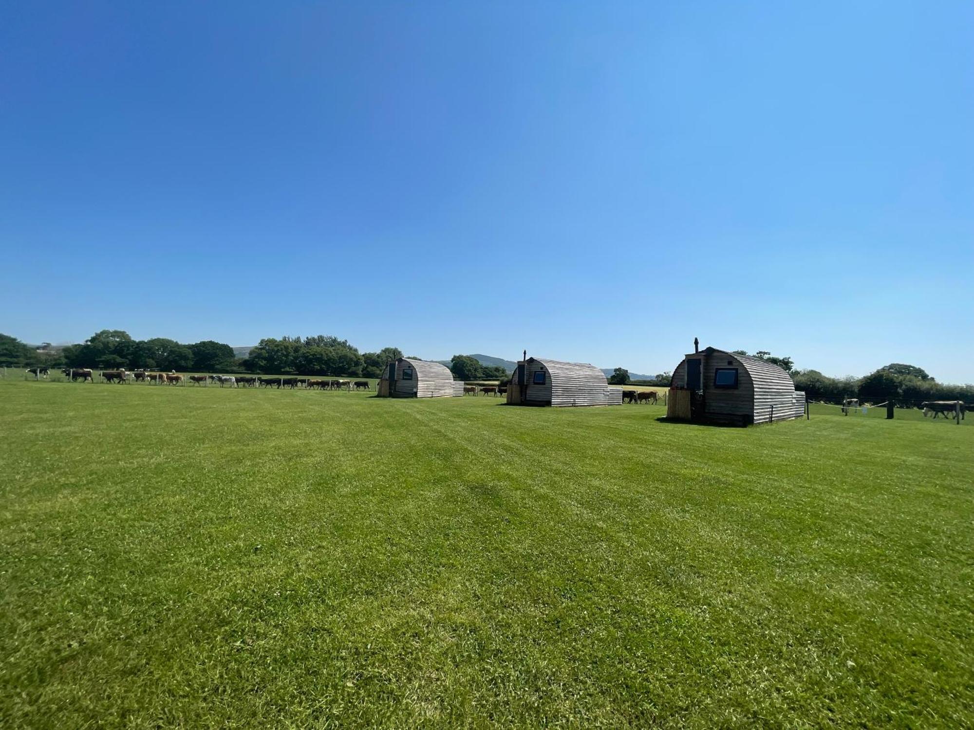 Abbey Farm Luxury Glamping Hotel Rhuddlan ภายนอก รูปภาพ